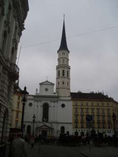 Michaelerplatz 1.jpg Michaelerplatz 1.jpg