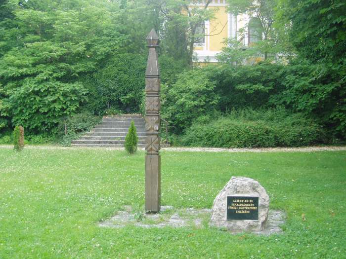 Sümeg, Kossuth u. 35.után 2.kép.jpg Sümeg, Kossuth u. 35.után 2.kép.jpg