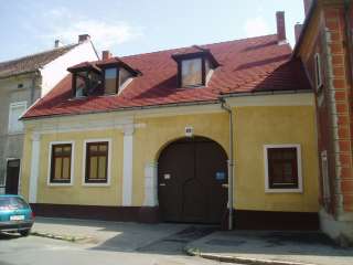 Sopron, Bécsi út 10.jpg Sopron, Bécsi út 10.jpg