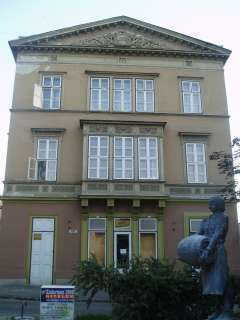 Sopron, Színház u. 10.jpg Sopron, Színház u. 10.jpg