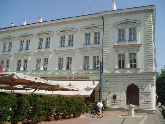 Szeged, Klauzál tér 01. 1.kép.jpg Szeged, Klauzál tér 01. 1.kép.jpg