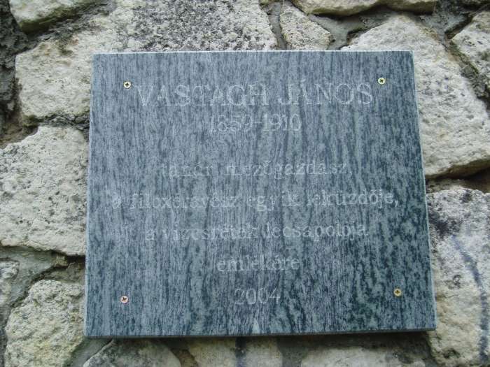 Tapolca, Városi Panteonfal. Vastagh János.jpg Tapolca, Városi Panteonfal. Vastagh János.jpg