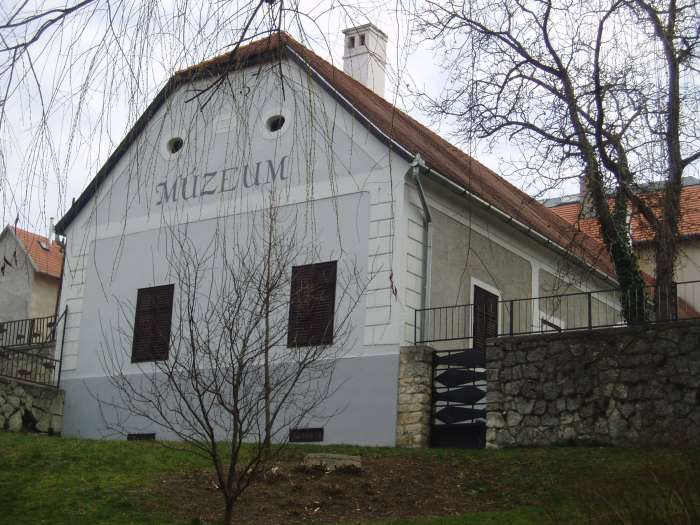 Tapolca, Templom domb 08. Múzeum 01. kép.jpg Tapolca, Templom domb 08. Múzeum 01. kép.jpg